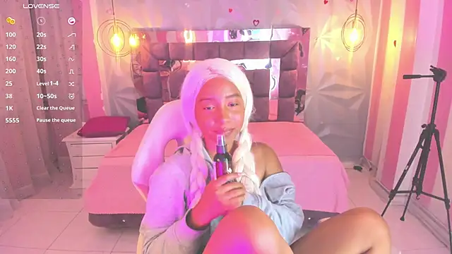 Saloome_collins's cam snapshot