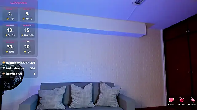 Saara_Corraless's cam snapshot