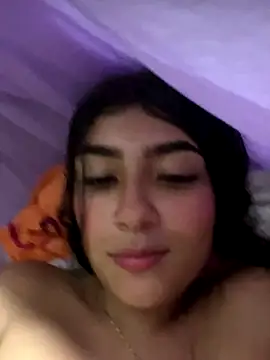 Sweed-virgin-pussy live sex cam