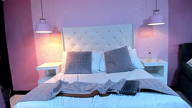 KarinaTylor live sex cam