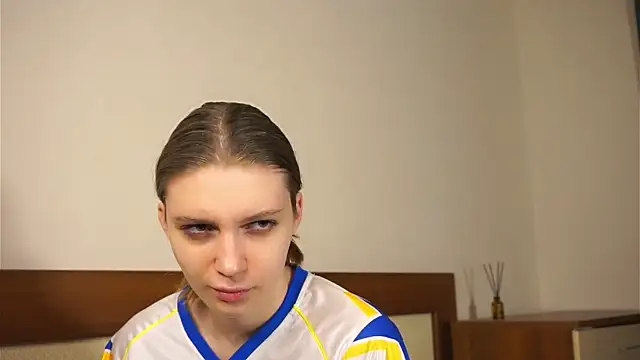 RoslynArcuo's cam snapshot