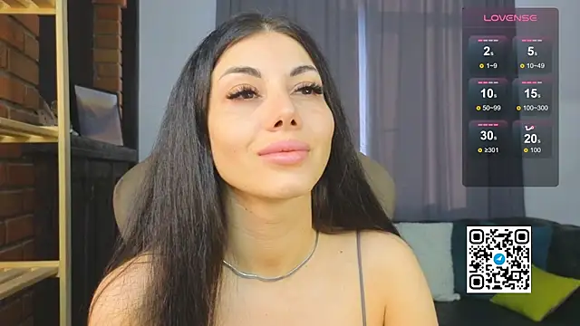 Emmi_Swon's cam snapshot