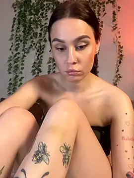 MiaNell's cam snapshot