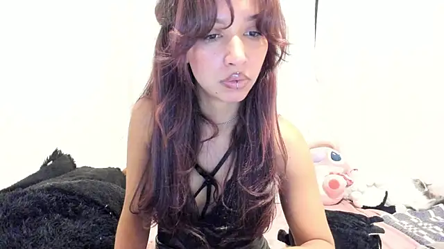 cat_rose_25's cam snapshot