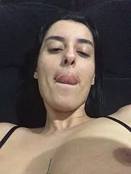 Catmila94 live sex cam