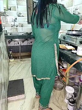 PRIYA_22 live sex cam