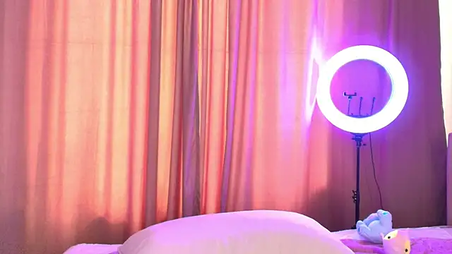 lihnpham's cam snapshot