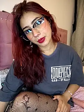 Sarah_Lark-'s cam snapshot