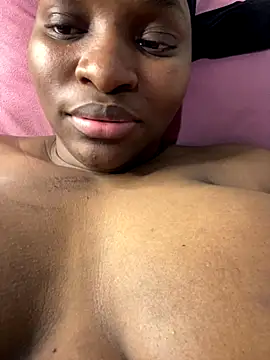 Blackpinkylips2025's cam snapshot