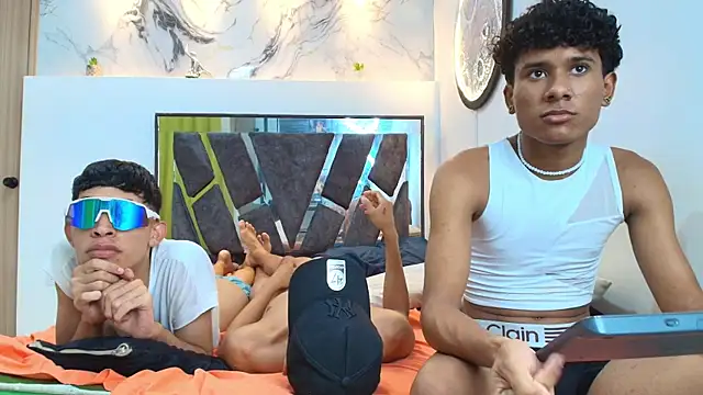 LONDON_BOYS1's cam snapshot