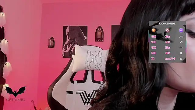 VelvetVampiree live sex cam