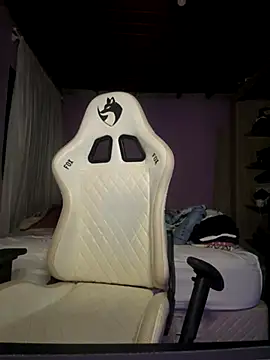 thebunnydark's cam snapshot