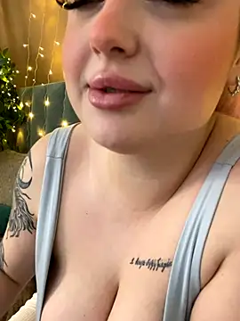 KellyMoors's cam snapshot