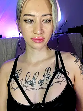 Gina-Lumara's cam snapshot