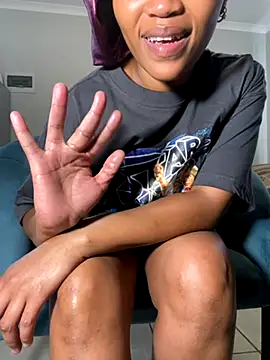 WaterMommy live sex cam