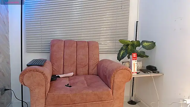 Lunaa_Milf's cam snapshot