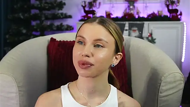 ivyleague_'s cam snapshot