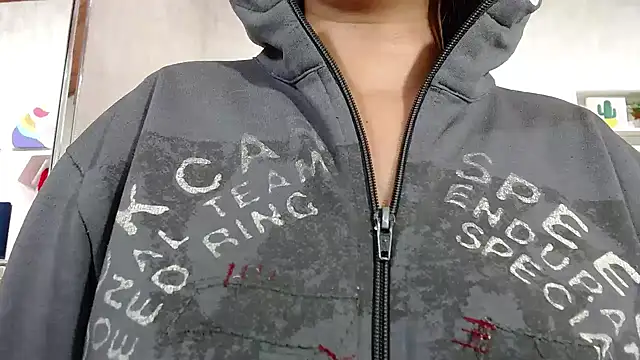 CarolineBrunx's cam snapshot