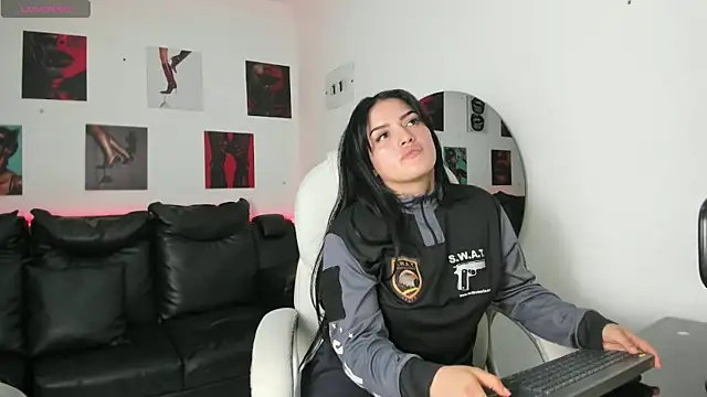 sari_belle's cam snapshot