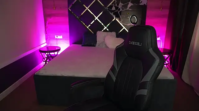 Kittywakee live sex cam