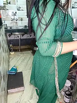 PRIYA_22 live sex cam