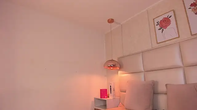 Aily_Yozuko live sex cam