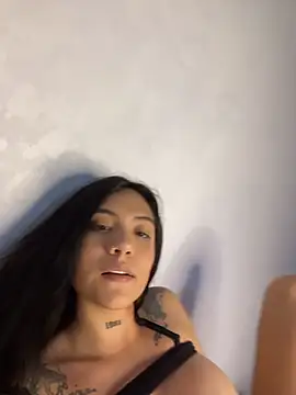 liahouses's cam snapshot