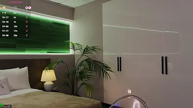 Rina_Red live sex cam