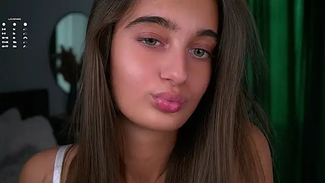 PiquingOgalala live sex cam