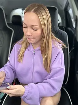 LavenderHot's cam snapshot