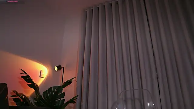 GigiLee_'s cam snapshot