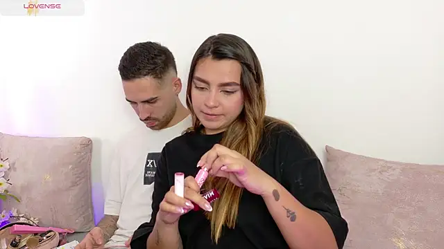 Ambar_and_Hardin live sex cam