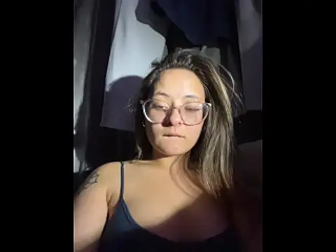 Lilaa2305's cam snapshot