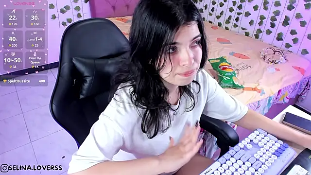 selina_lovers_'s cam snapshot