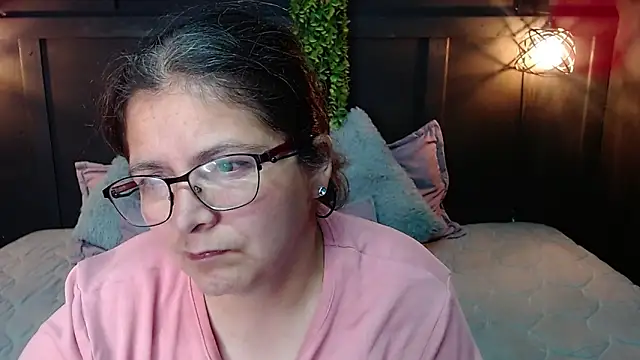 Linda_banks_'s cam snapshot