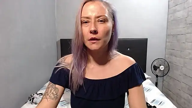 cataanderson_'s cam snapshot