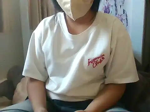 Mainay0033's cam snapshot