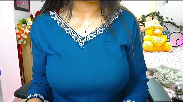 thyAnvi live sex cam