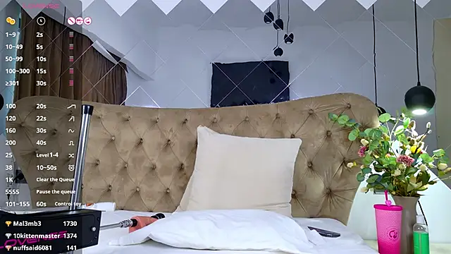 TiffanyWestX live sex cam