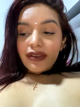 Melanyprada live sex cam
