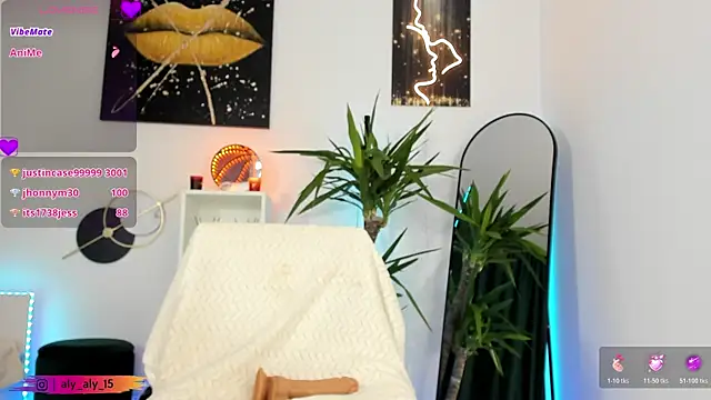 AnyssyaHot live sex cam