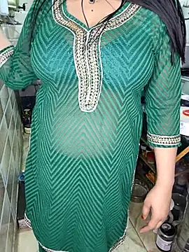 PRIYA_22 live sex cam