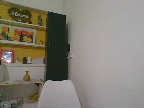 KarenG2025's cam snapshot