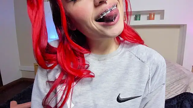 Sophie_Russell_'s cam snapshot