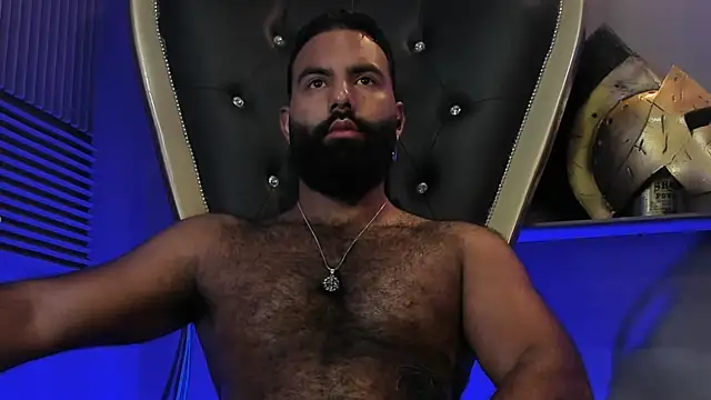 BeardAndrew live sex cam