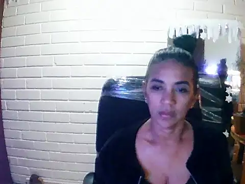 MiiaVelasquez's cam snapshot