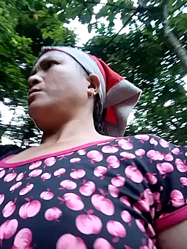 Love-Mama33 live sex cam