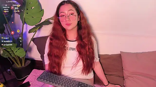 Nicolle_Evanss_'s cam snapshot