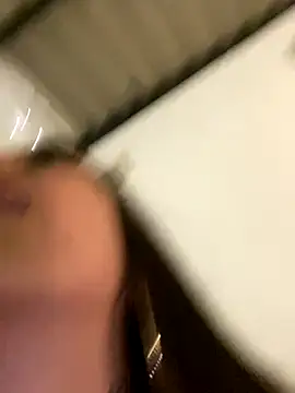 Sweett_pain live sex cam