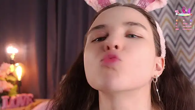 MaudAle's cam snapshot